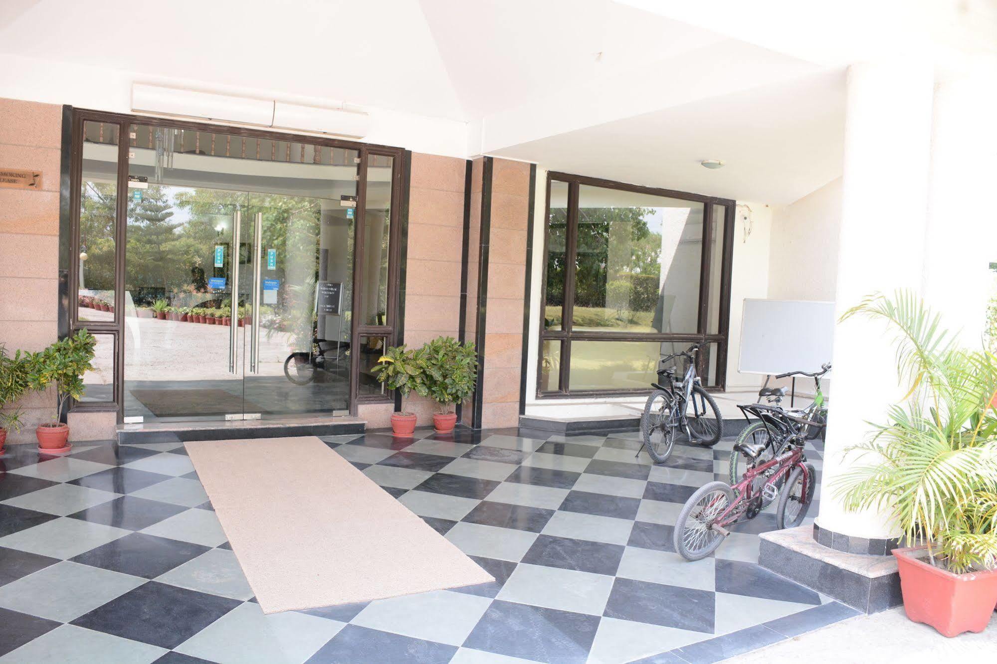 Naturoville Ayurvedic And Yoga Retreat Ξενοδοχείο Rishīkesh Εξωτερικό φωτογραφία