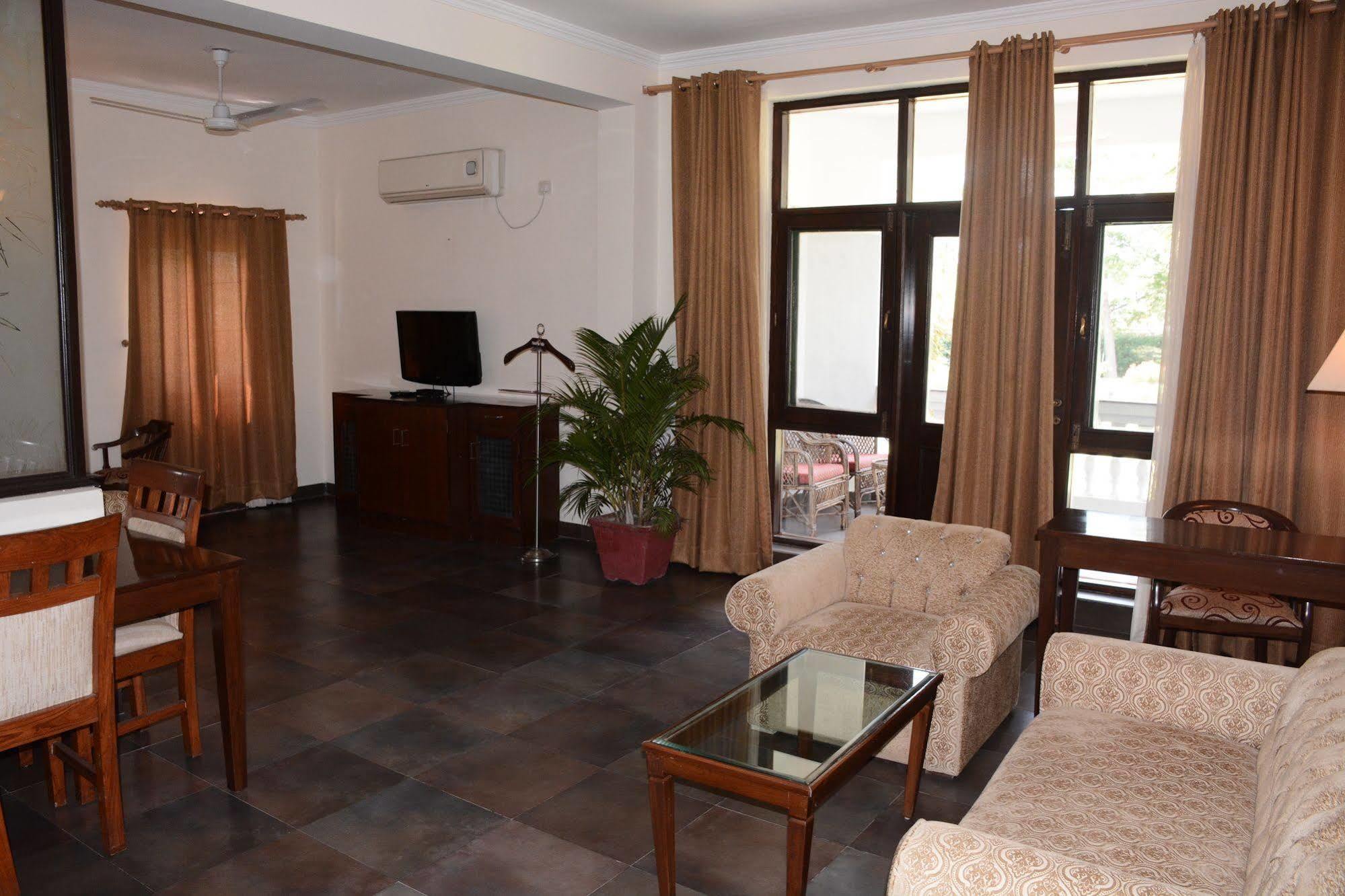 Naturoville Ayurvedic And Yoga Retreat Ξενοδοχείο Rishīkesh Εξωτερικό φωτογραφία